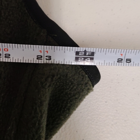 Woolrich Olive Green Fleece Vest size Large - Picture 8 of 9